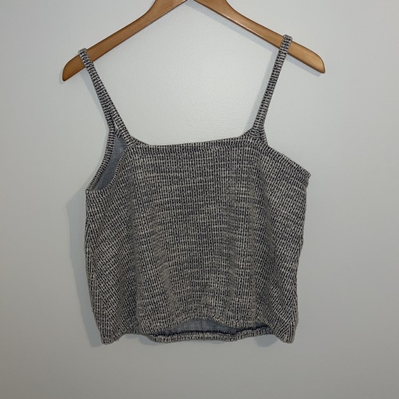 NWT cropped loft tank top, size M - Picture 4 of 5